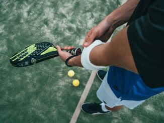 Schlafen mit Tennisarm - so funktioniert es