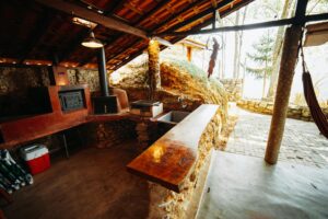 Outdoor Küchen selber bauen - rustikal mit Stein